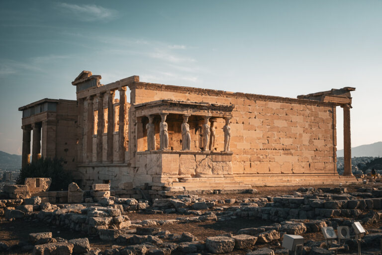 Sun hits acropolis